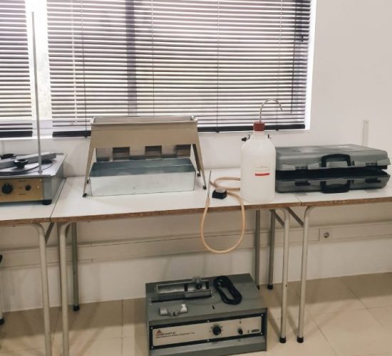 Laboratório - EuroInertes -Produção e venda de inertes em Caldas da Rainha